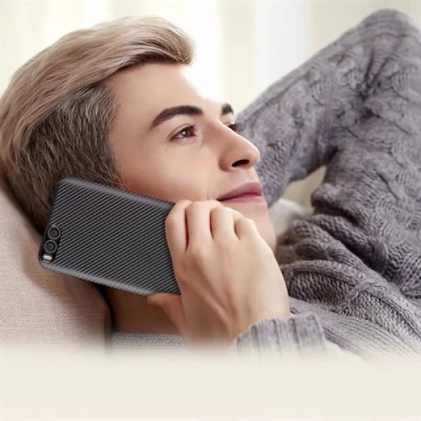 کاور فیبر کربنی مناسب Xiaomi Mi 6