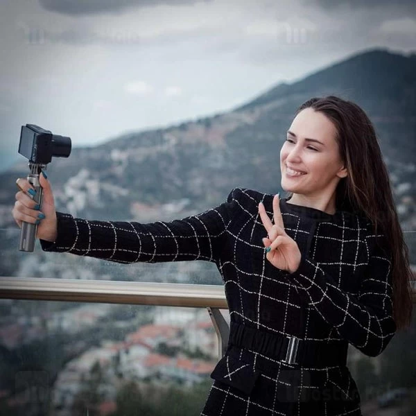 مونوپاد و سه پایه شاتر دار پرودو Porodo Dual Lighting Selfie Stick PD-SLSTL دارای چراغ جداشونده