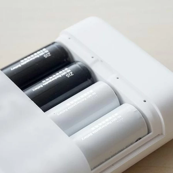 شارژر باتری قلمی و نیم قلمی شیائومی Xiaomi ZI5 / ZI7 Ni-MH Battery Fast Charger