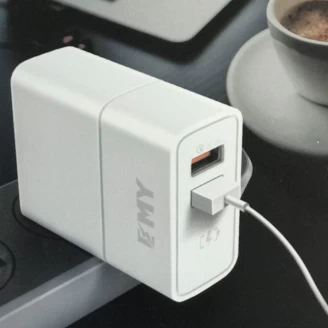 شارژر دیواری فست 2 پورت EMY MY-A501Q Qualcomm 3.0 با کابل