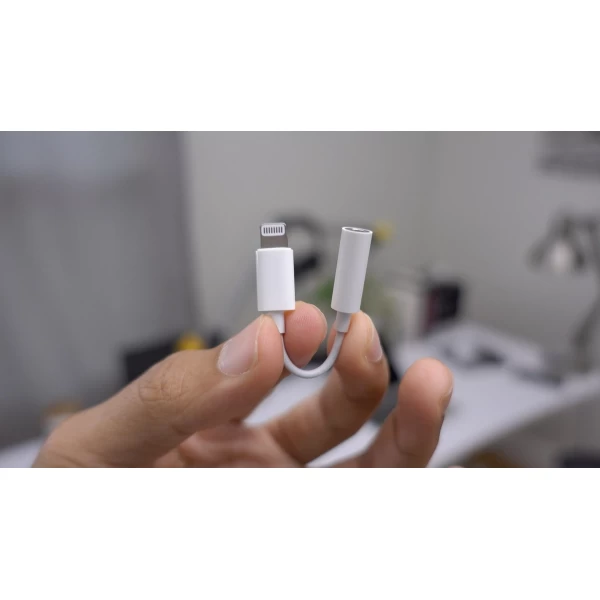 کابل تبدیل اصلی انتقال صدای 3.5 میلی متری به لایتنینگ آیفونی