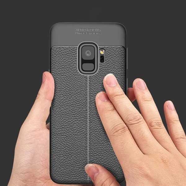 قاب محافظ ژله ای طرح چرم Samsung Galaxy A8 Plus 2018 / A730F مدل Auto Focus