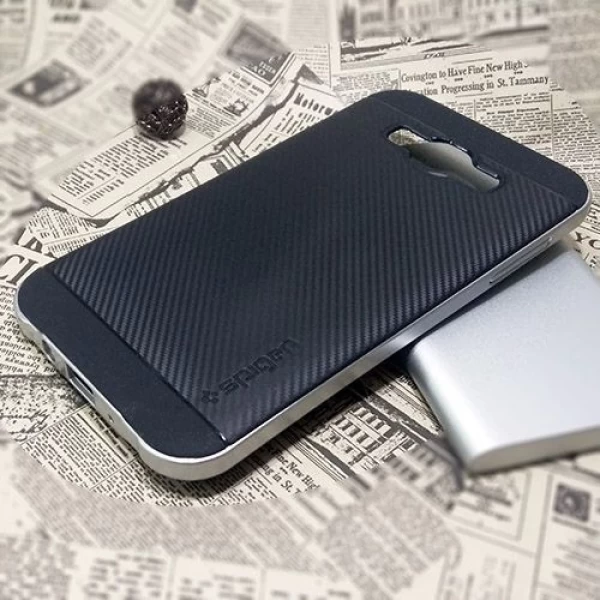 کاور اسپیگن سری Neo Hybrid Carbon مناسب Samsung Galaxy J7